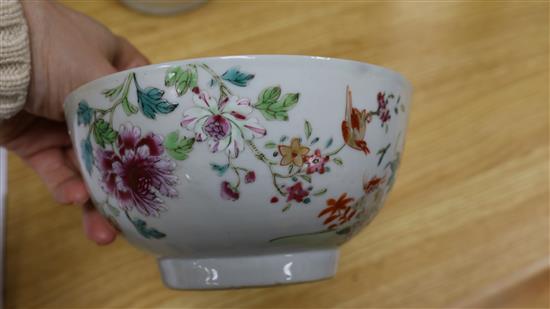 A Chinese famille rose bowl, Qianlong